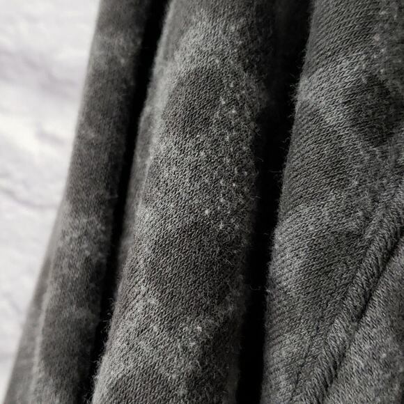 Victoria's Secret XL Animal Print Crewneck Sweatshirt X-Large - Picture 8 of 9